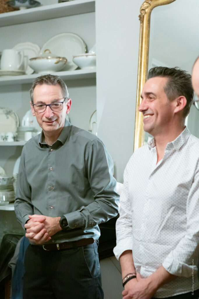 Photo des participants à l'atelier de la Fresque du Numérique organisée par Extellient pour les partenaires et clients de Grenoble Lab